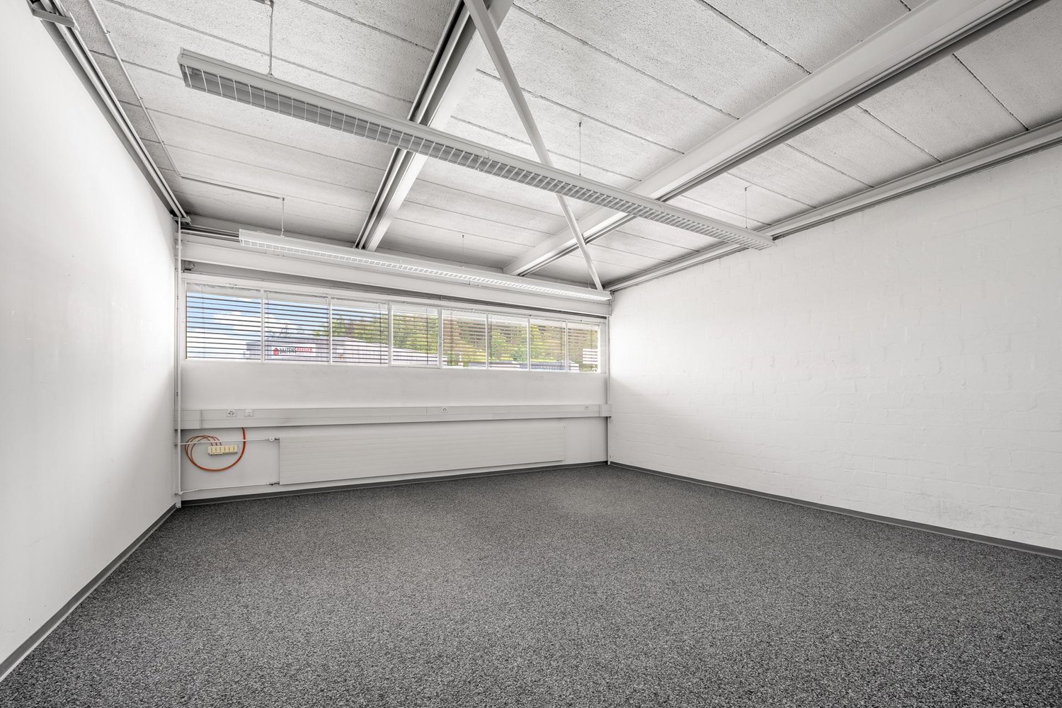 572m² commercial, photo 6 of 10