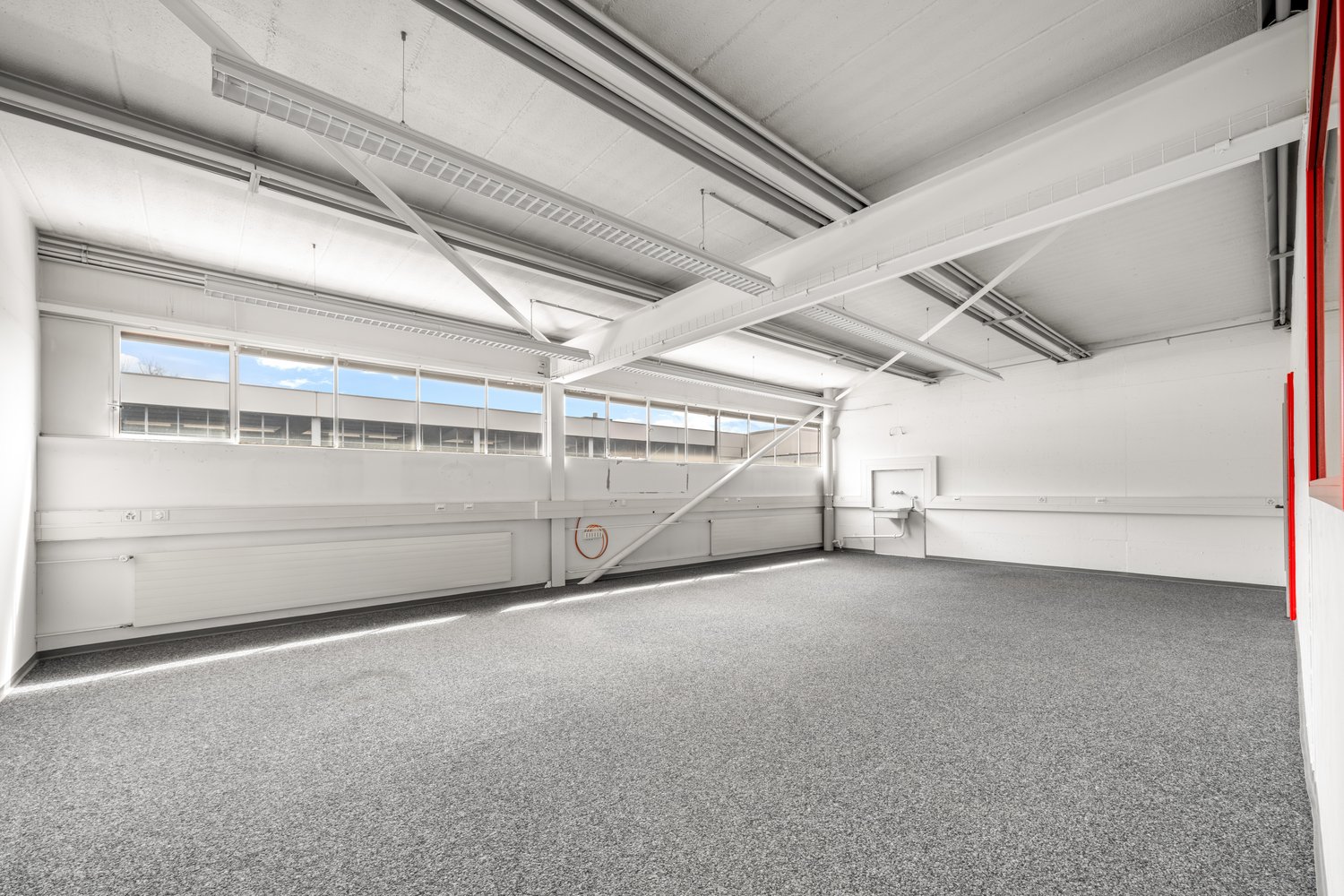 572m² commercial, photo 9 of 10