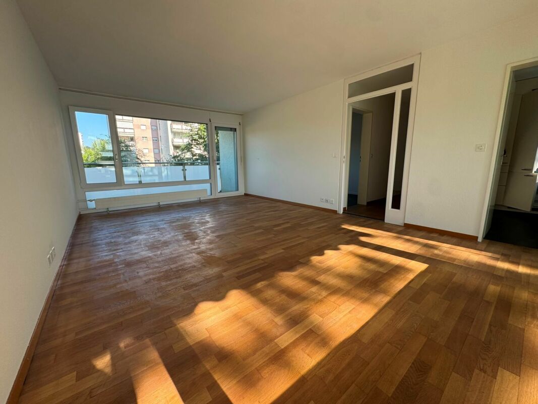 4 rooms apartment, photo 2 of 8