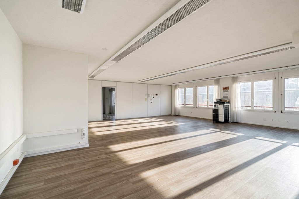 115m² office