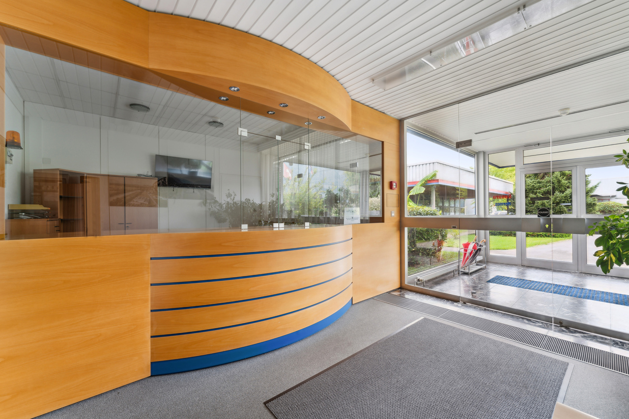 8400m² industrial object, photo 1 of 10