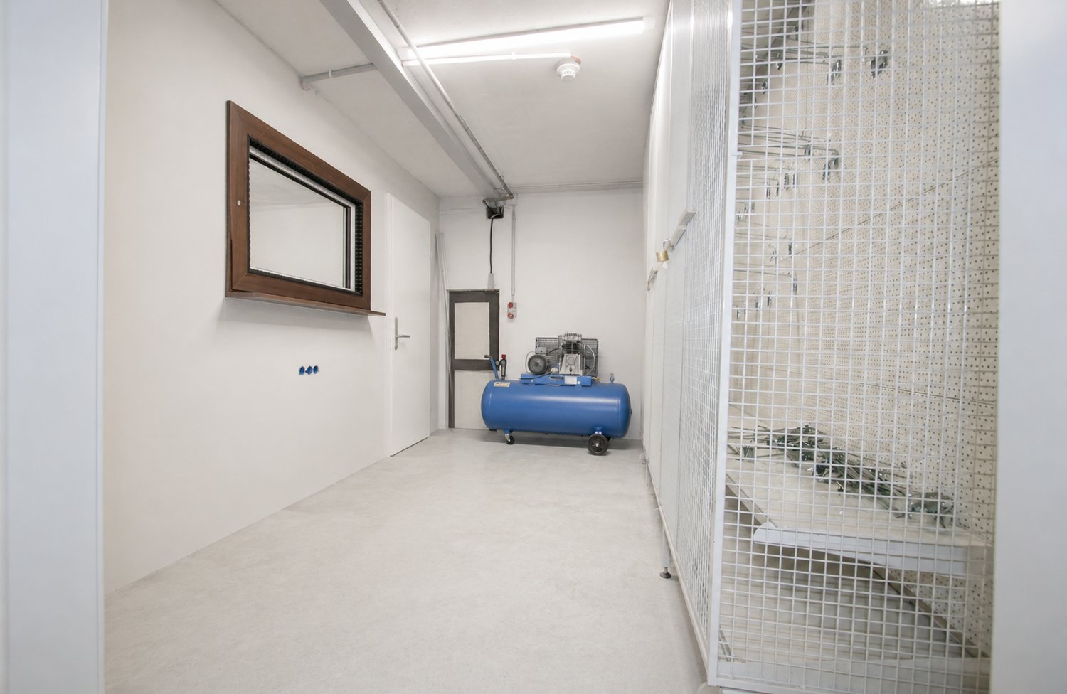 160m² workshop, photo 5 of 5