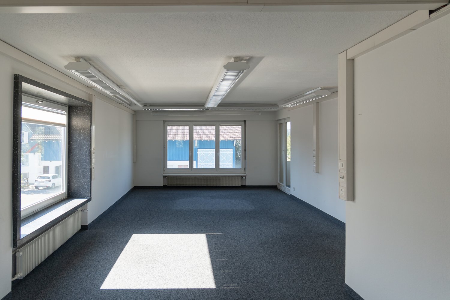 200m² commercial