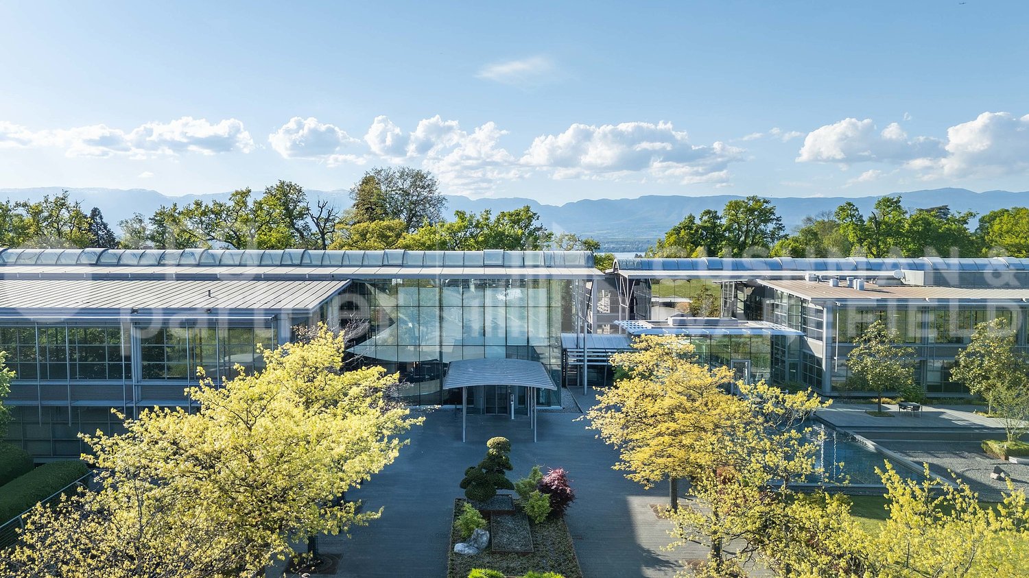 2930m² office