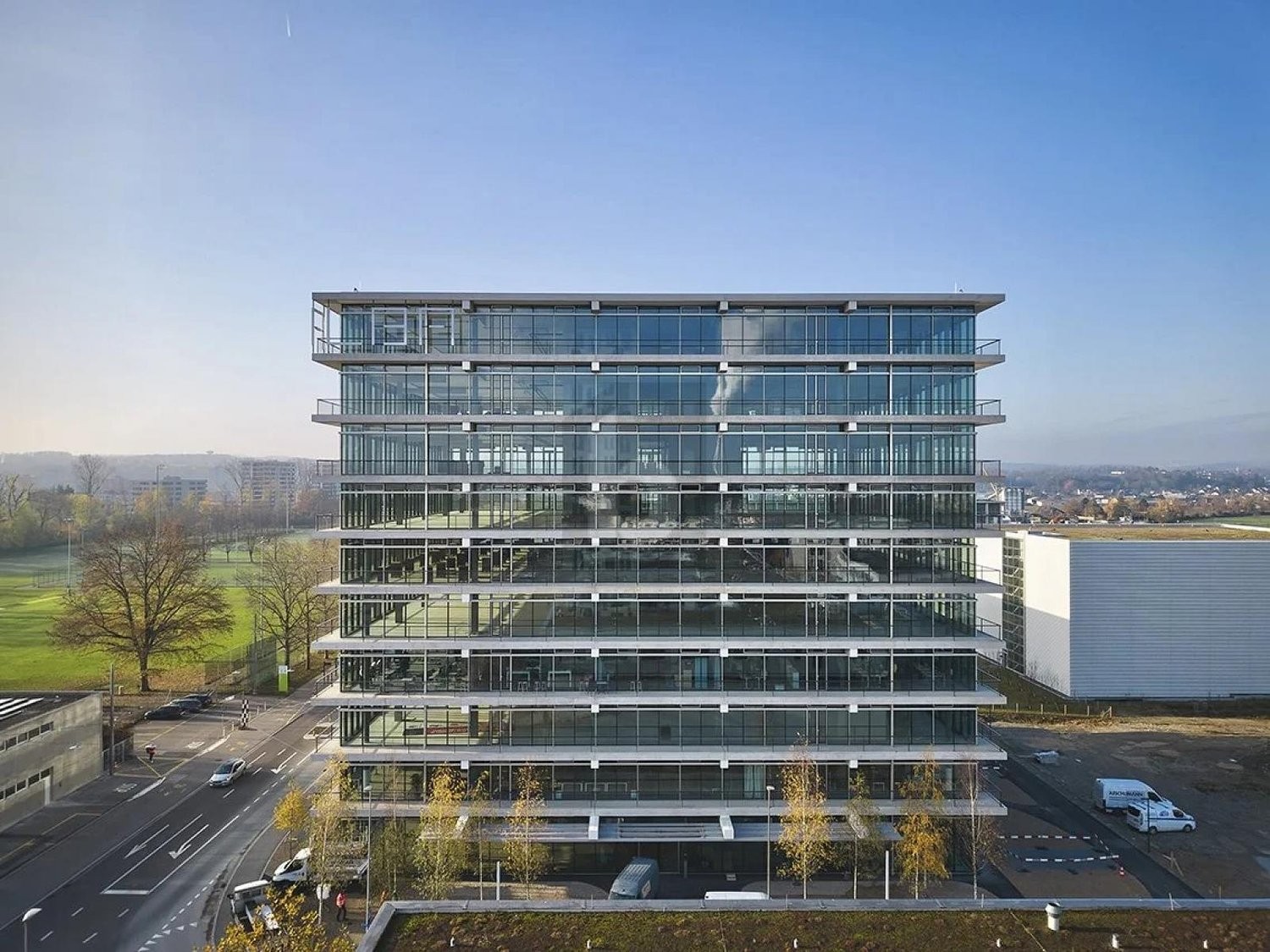 100m² office, photo 1 of 4