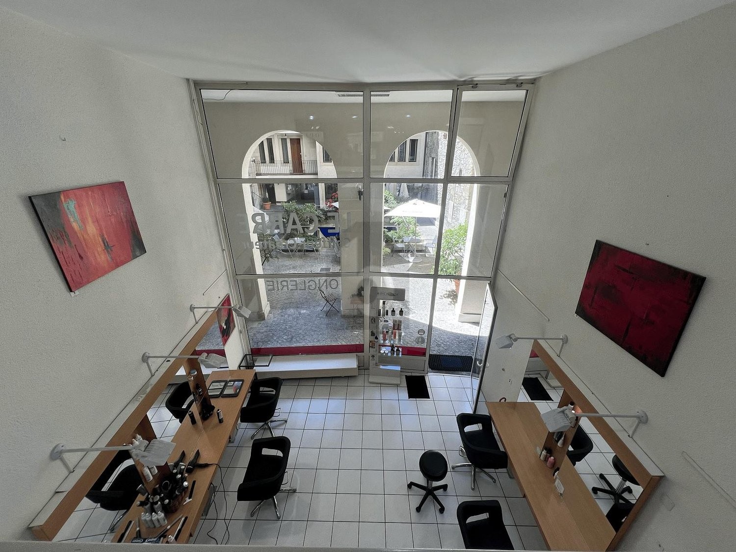 130m² shop, photo 4 of 4