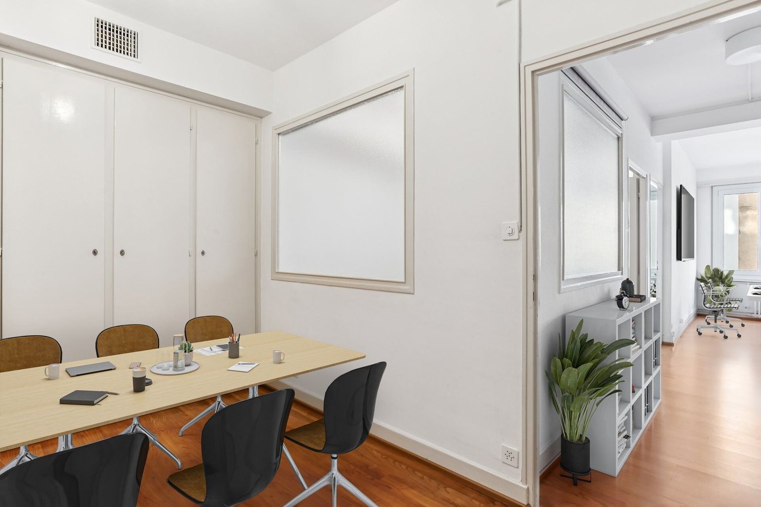 Office, photo 1 of 10