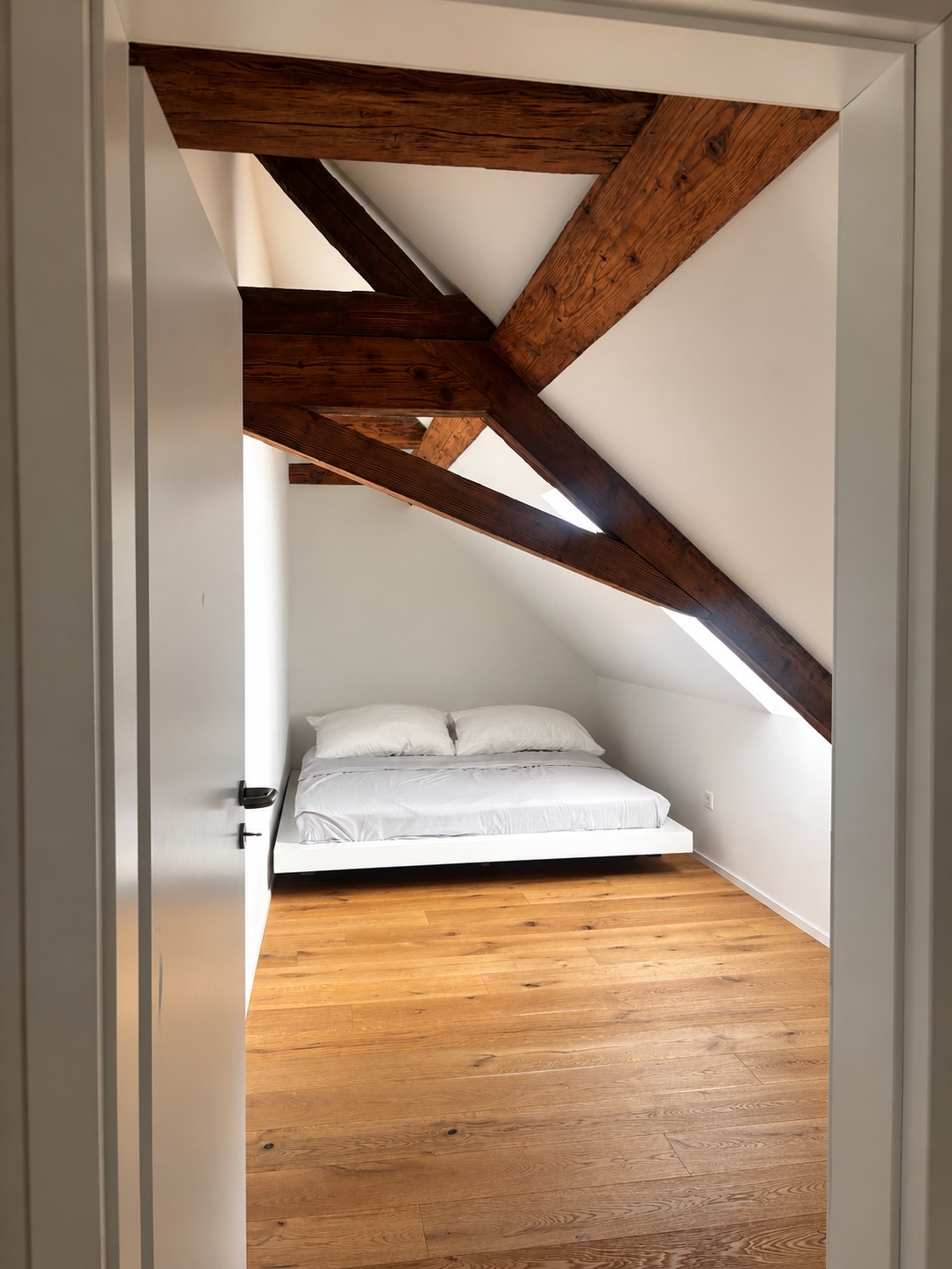 2 rooms apartment, photo 2 of 5