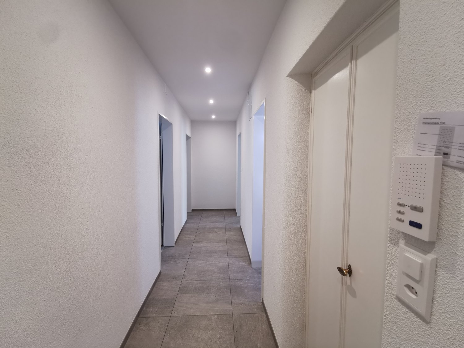 3 rooms apartment, photo 1 of 10