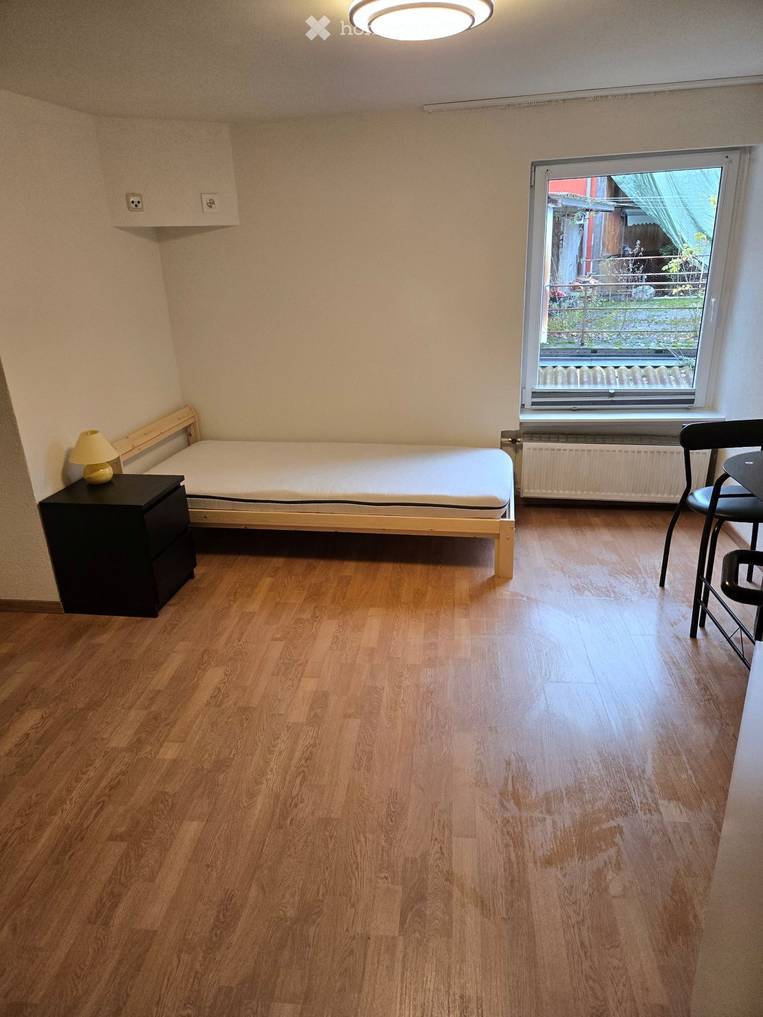 1 room single room