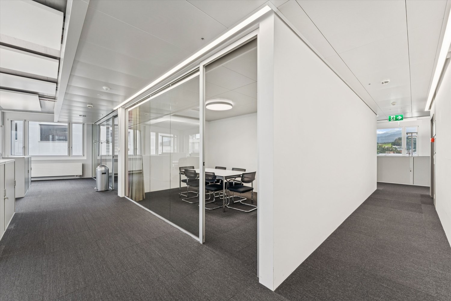 613m² office, photo 10 of 10