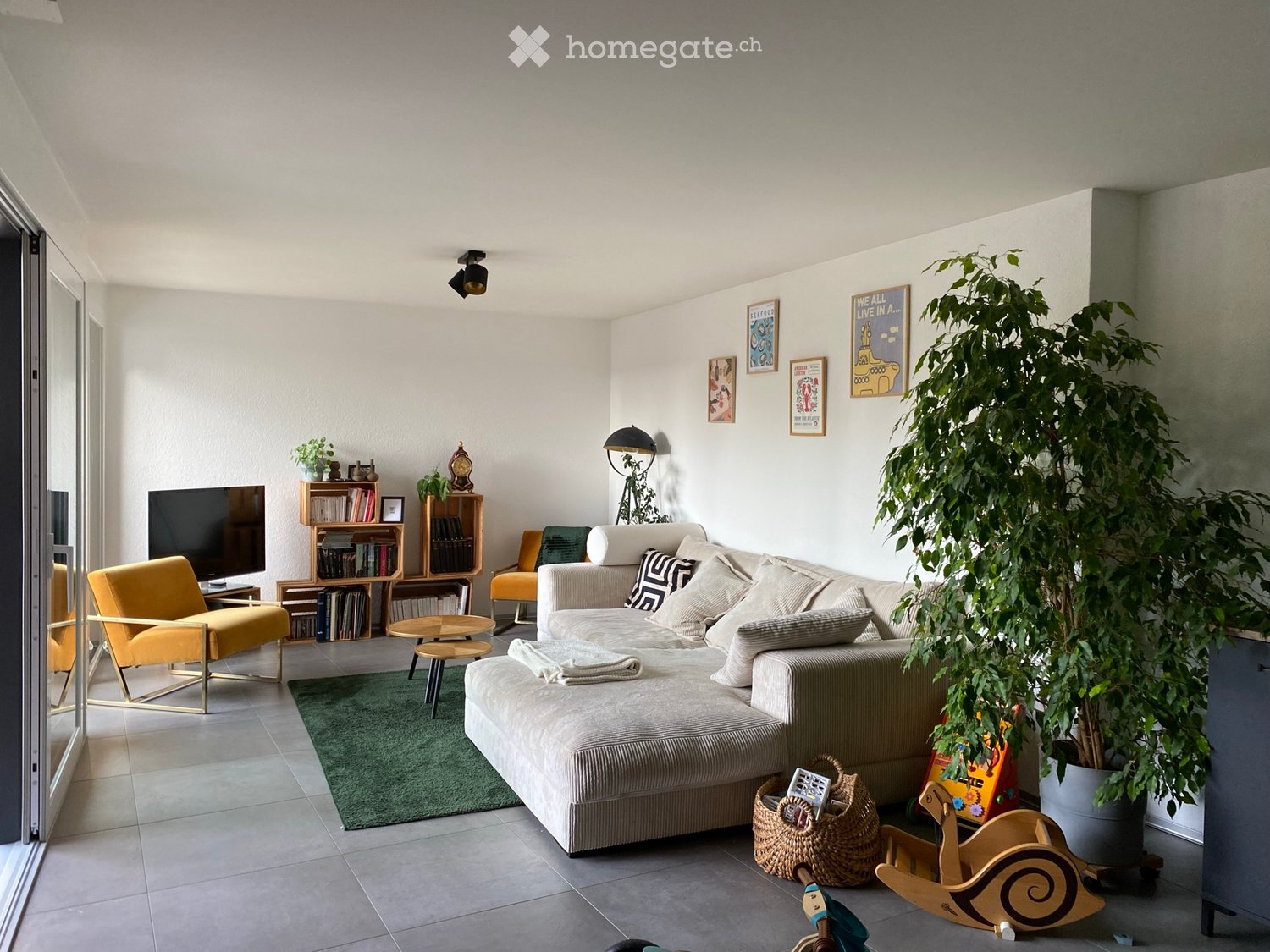 5 rooms apartment