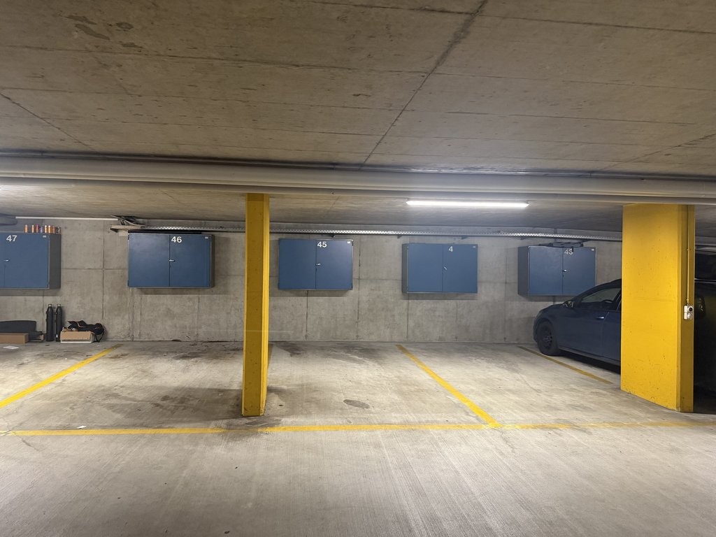 Underground slot, photo 3 of 3