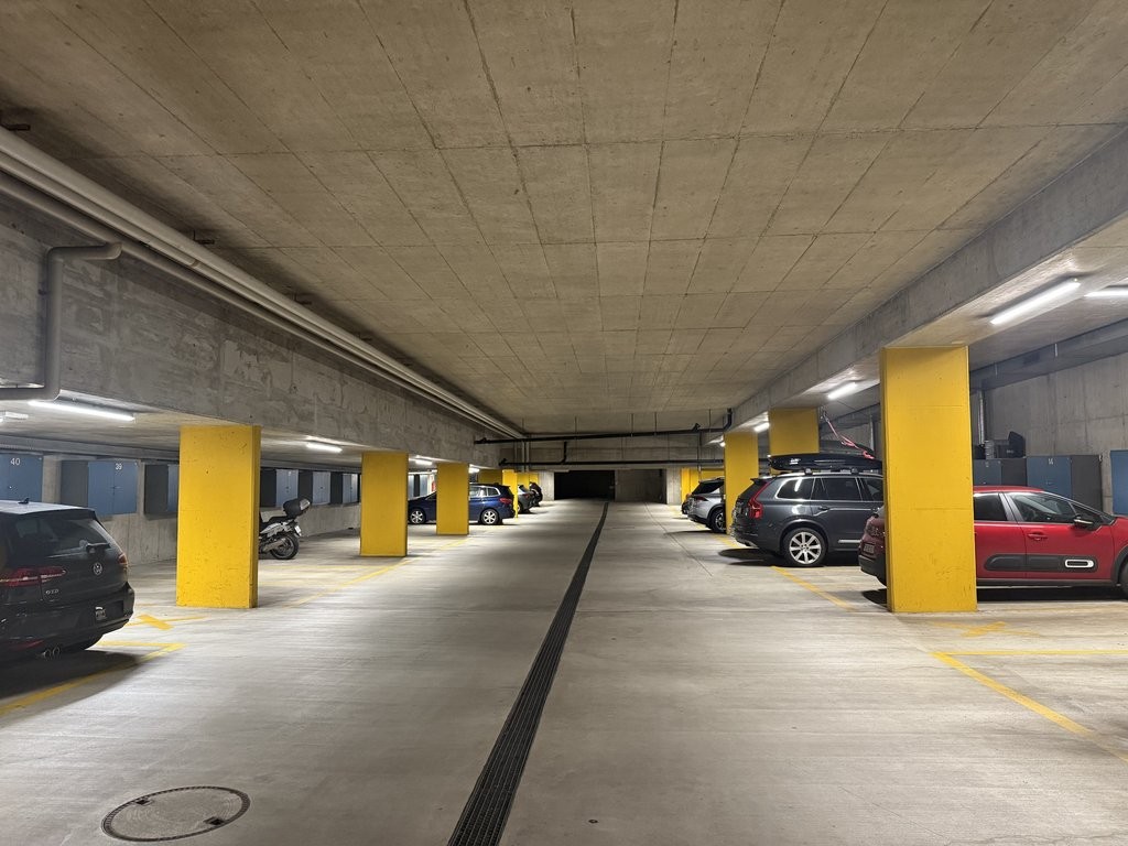 Underground slot, photo 2 of 3
