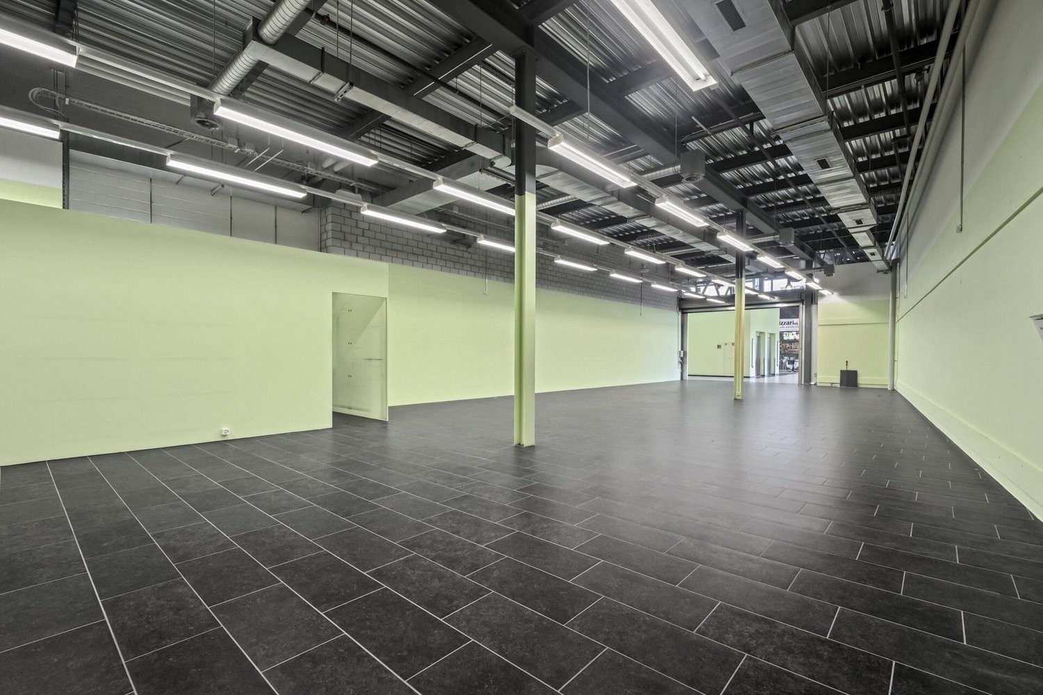 190m² magasin