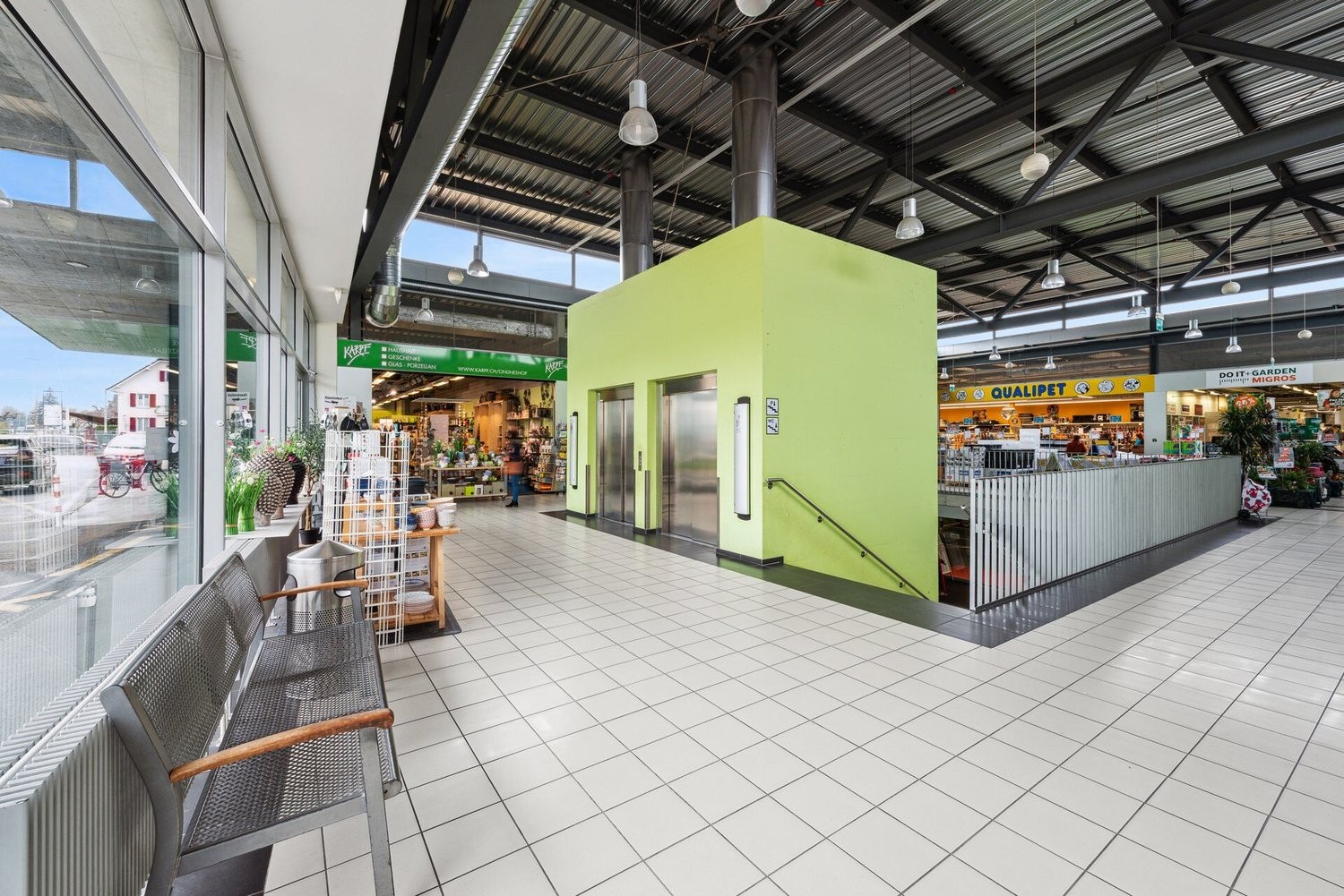 190m² magasin