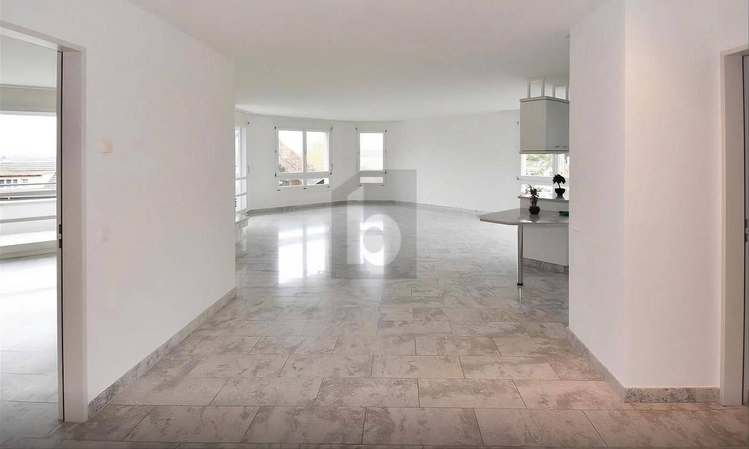 4 ½ rooms apartment, photo 1 of 4