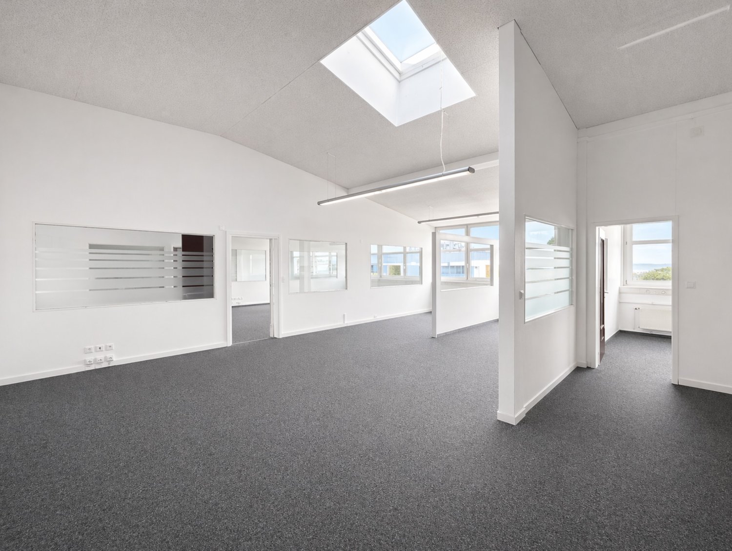 163m² bureau