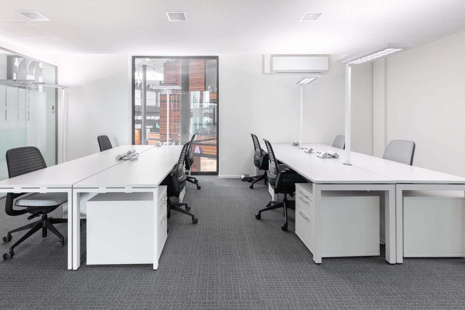120m² office, photo 1 of 10