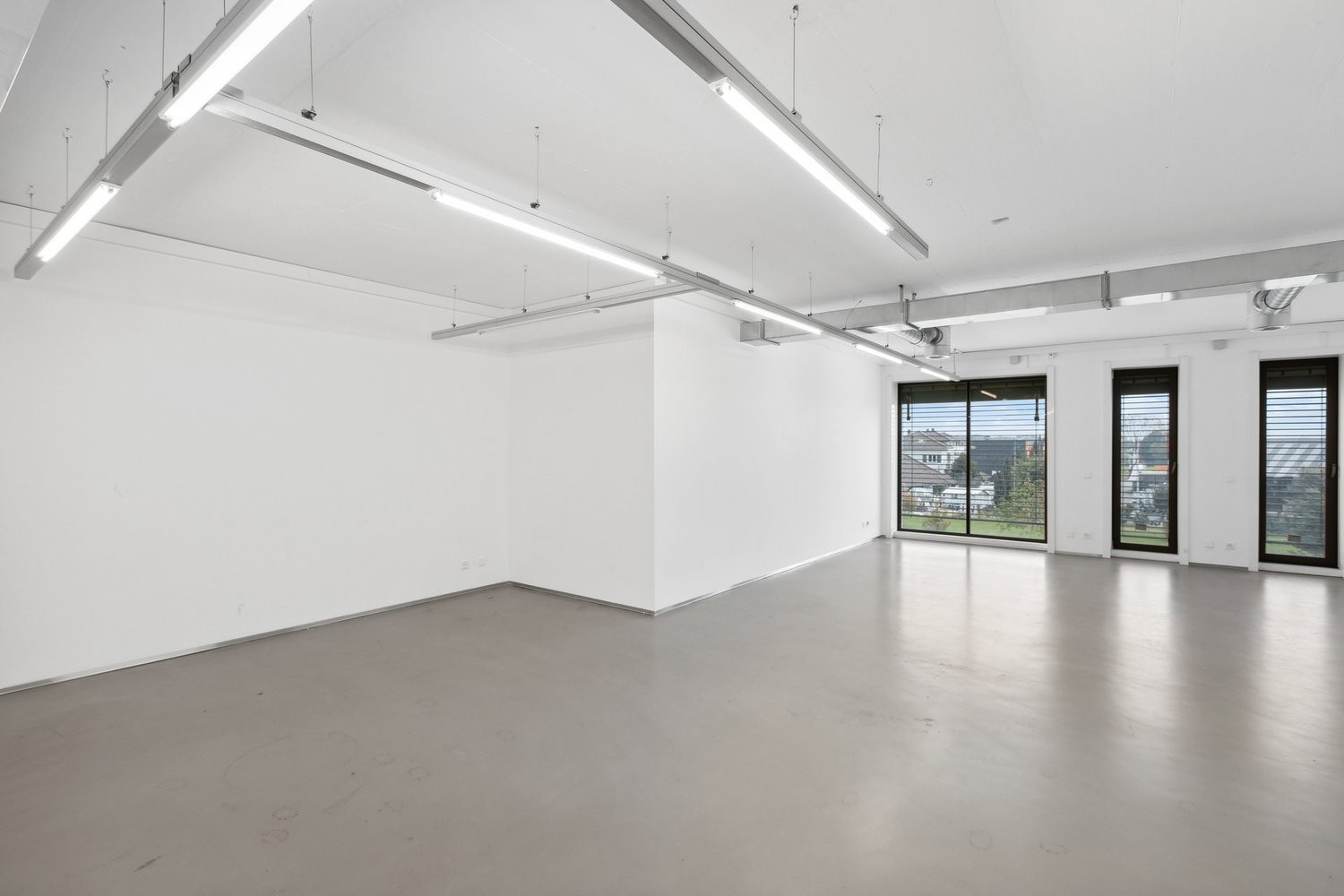 81m² office, photo 2 of 2
