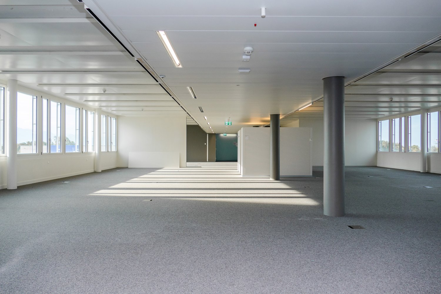 1424m² office, photo 4 of 10