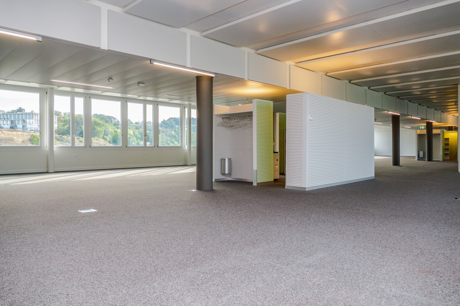 1424m² office, photo 6 of 10