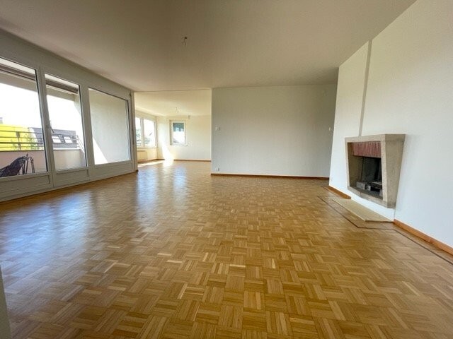 6 rooms apartment