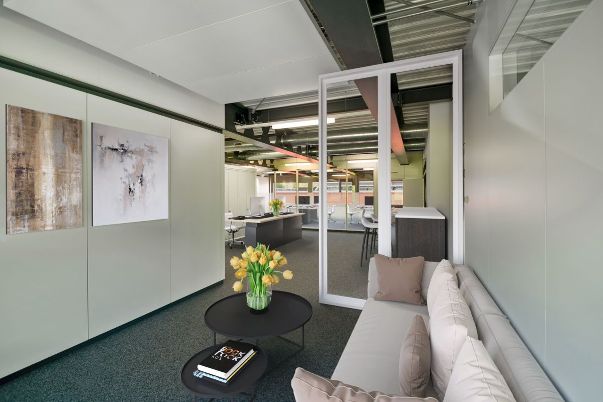 270m² studio