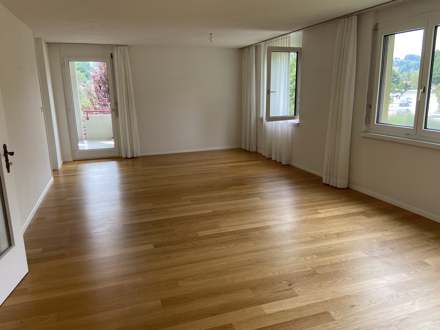 5 rooms apartment, photo 1 of 10