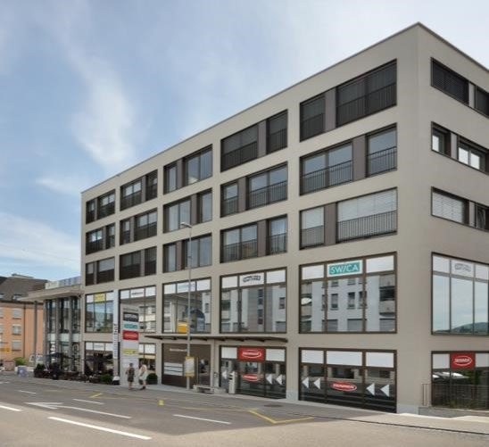 550m² shop