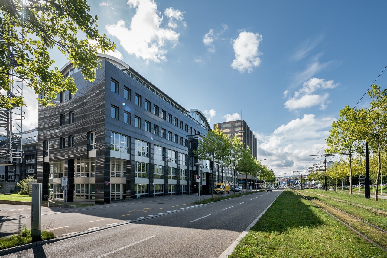 351m² office, photo 3 of 10