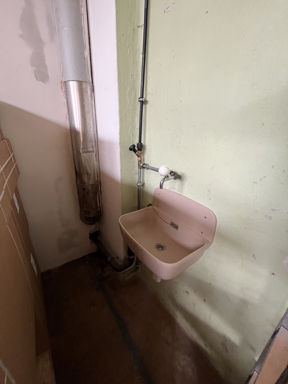 200m² commercial