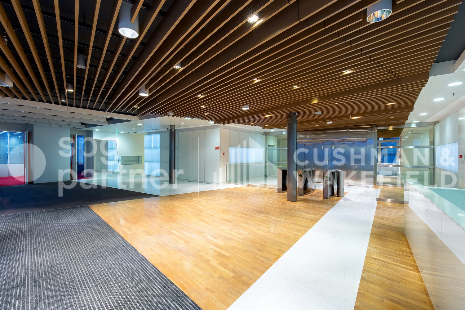 5000m² office