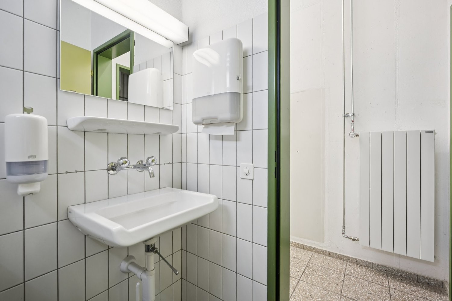 250m² commercial