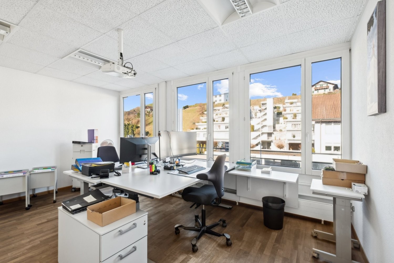 124m² de cabinet