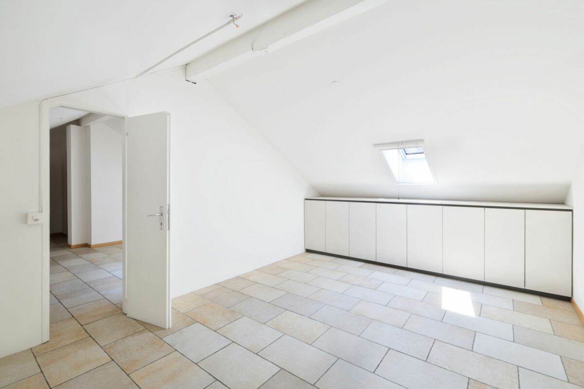 6 rooms single house, photo 8 of 10
