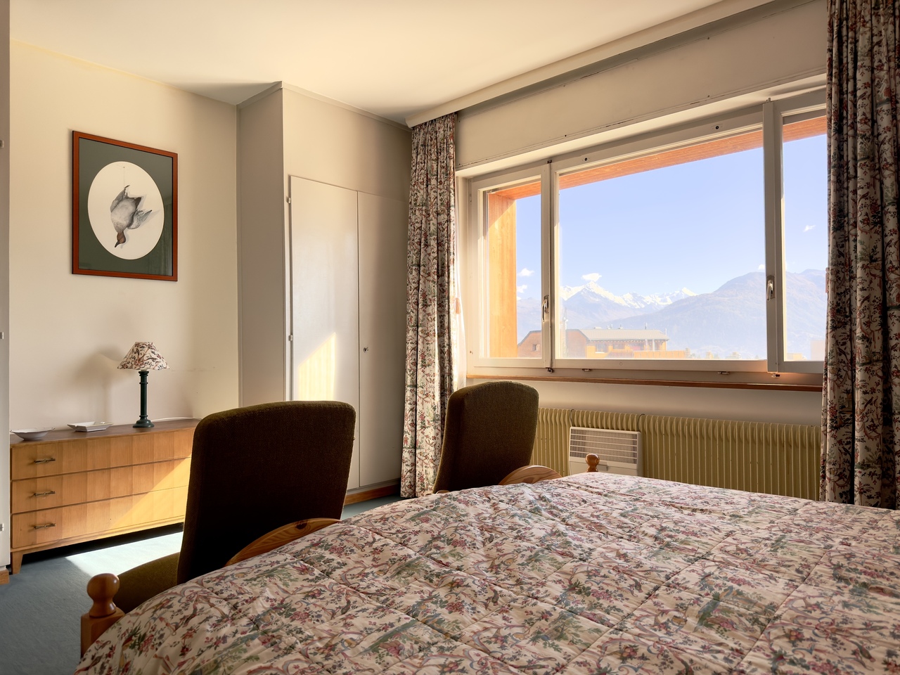5 rooms apartment