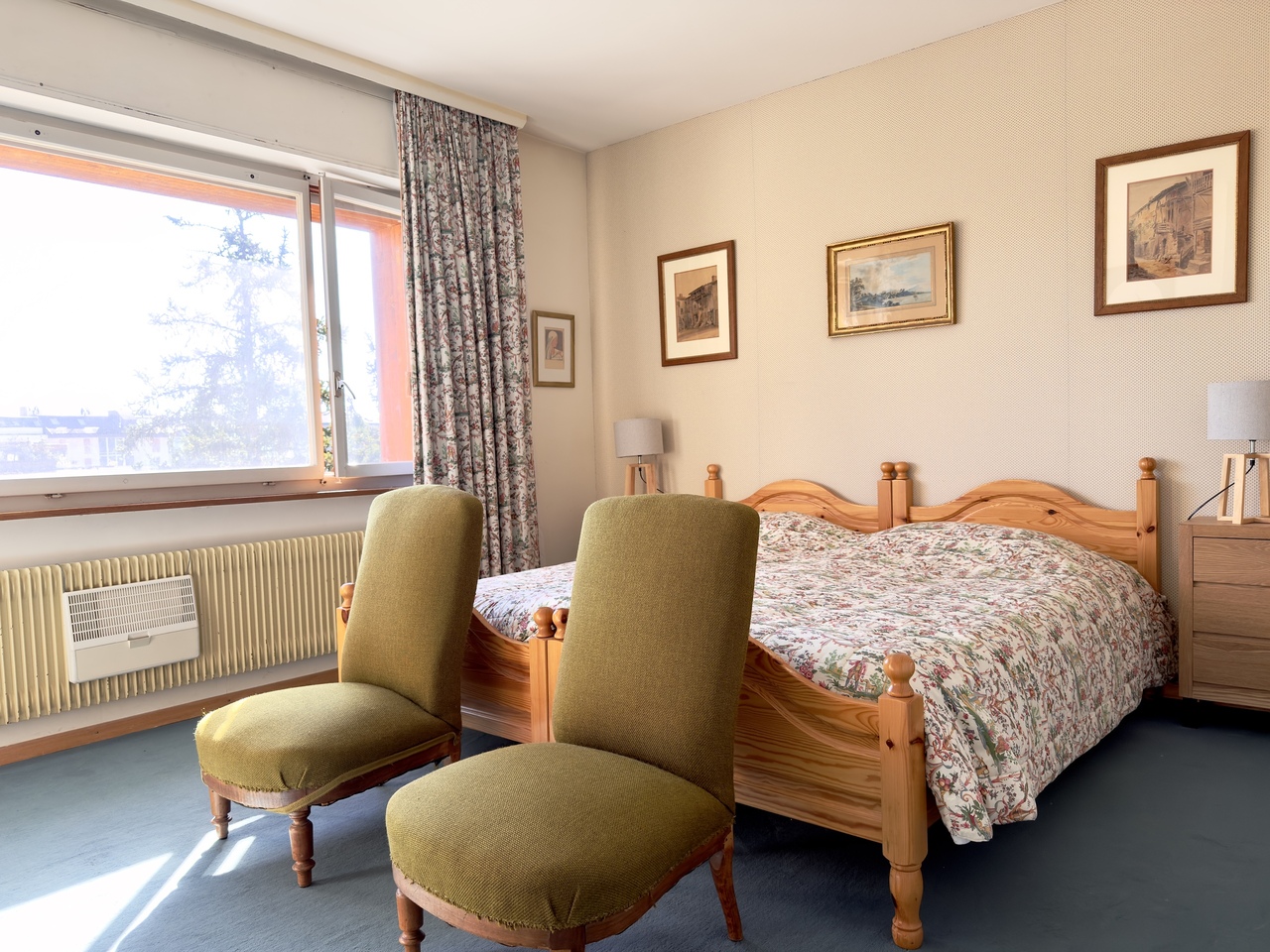 5 rooms apartment