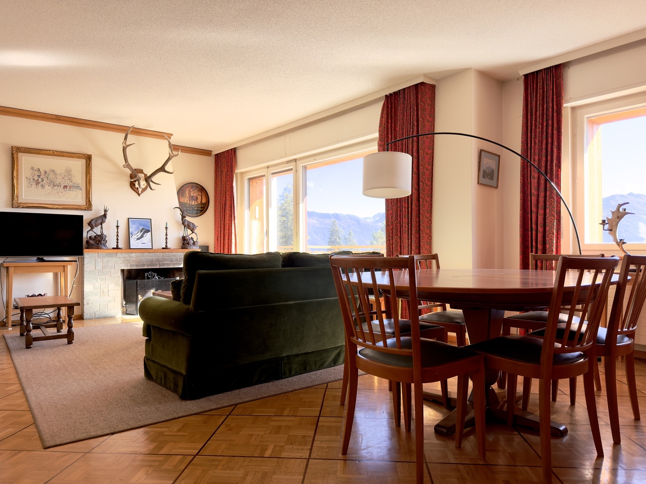 5 rooms apartment