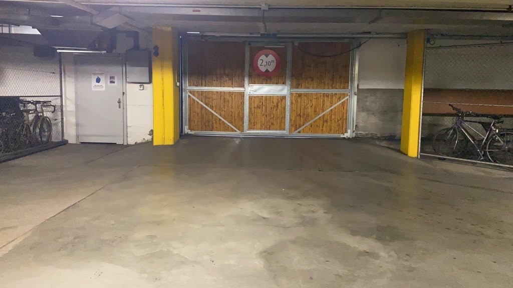 Underground slot, photo 3 of 3