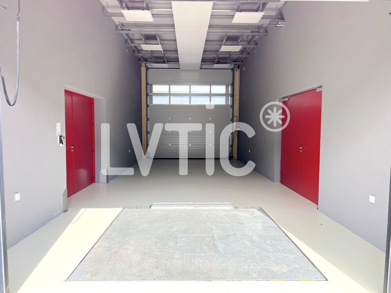 1182m² industrial object, photo 9 of 10
