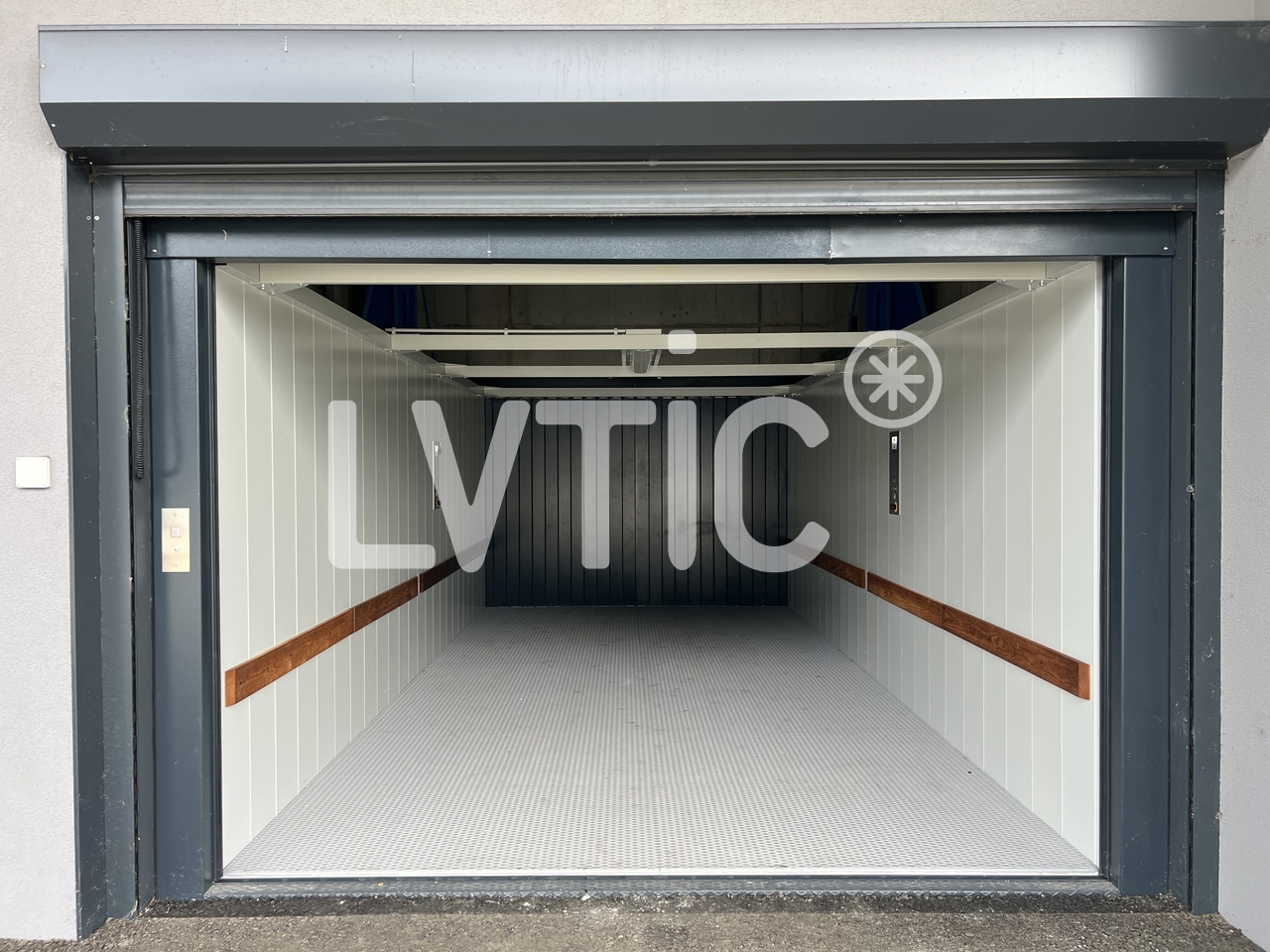 1182m² industrial object, photo 10 of 10