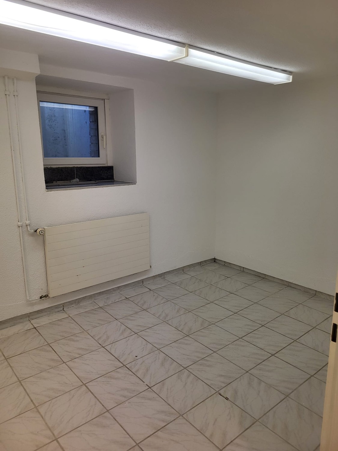 75m² commerciale