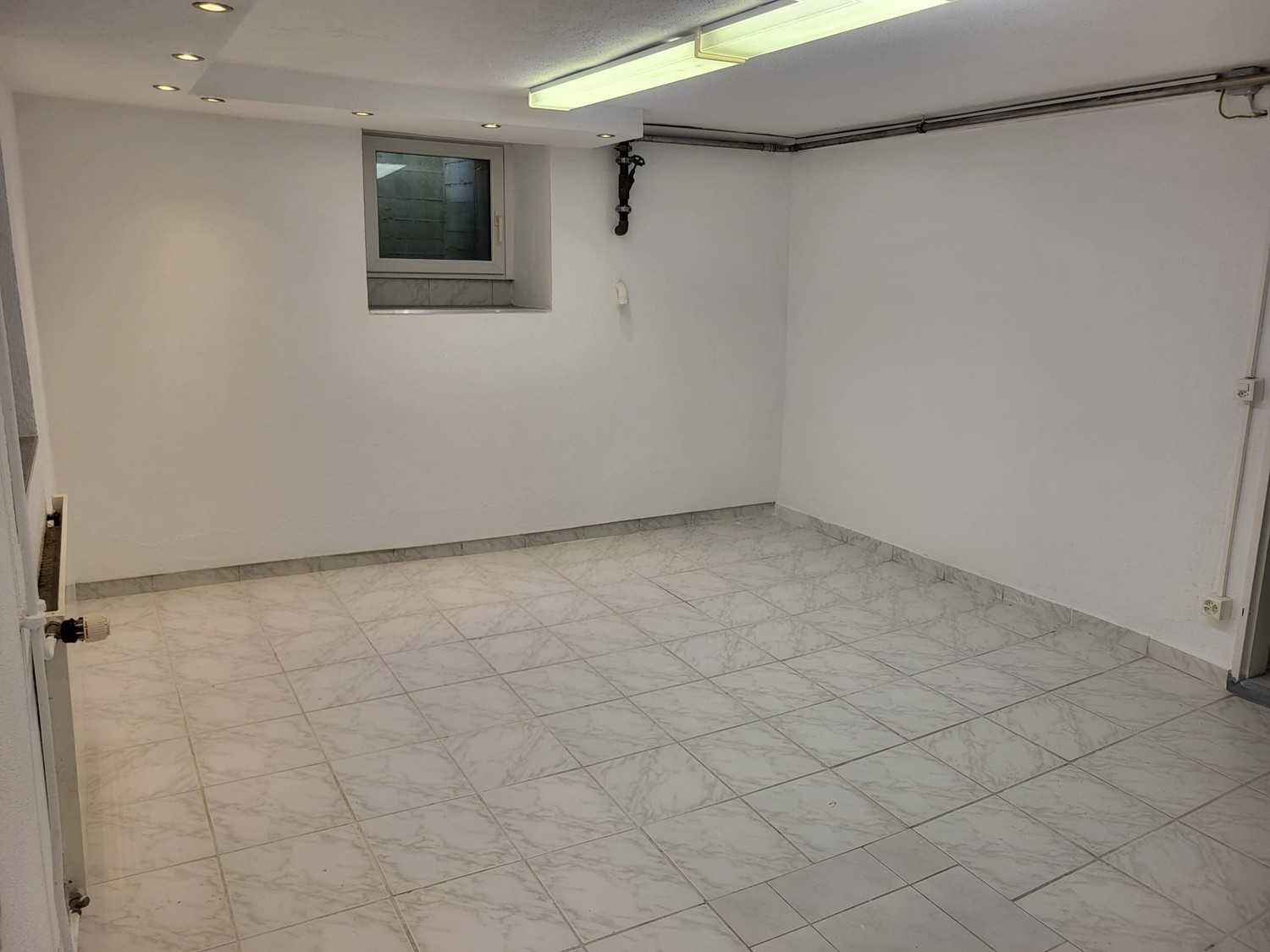 75m² commerciale