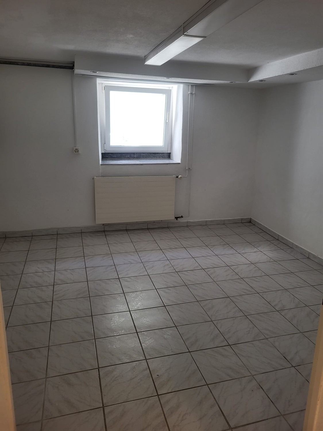 75m² commerciale