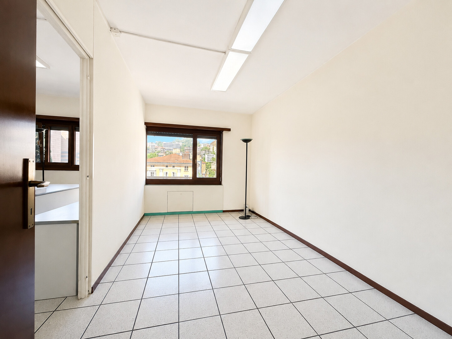 20m² office