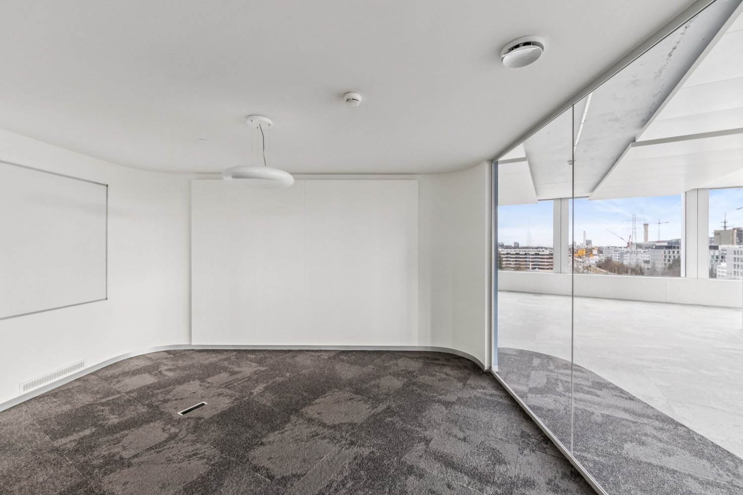 1183m² office, photo 10 of 10