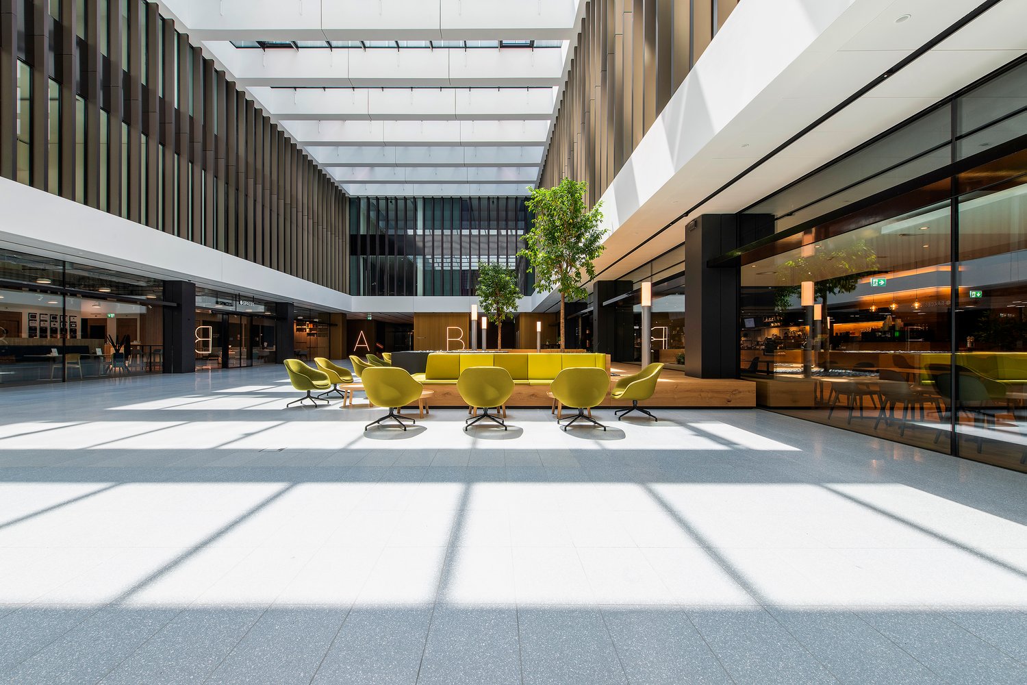 1183m² office, photo 4 of 10