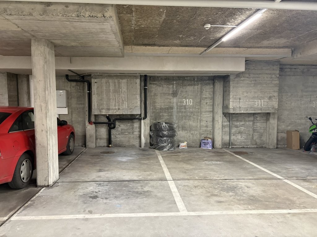 Underground slot