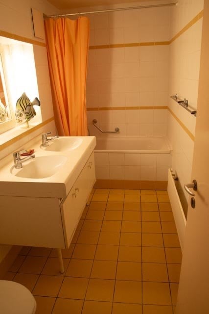 1 room single room, photo 3 of 3